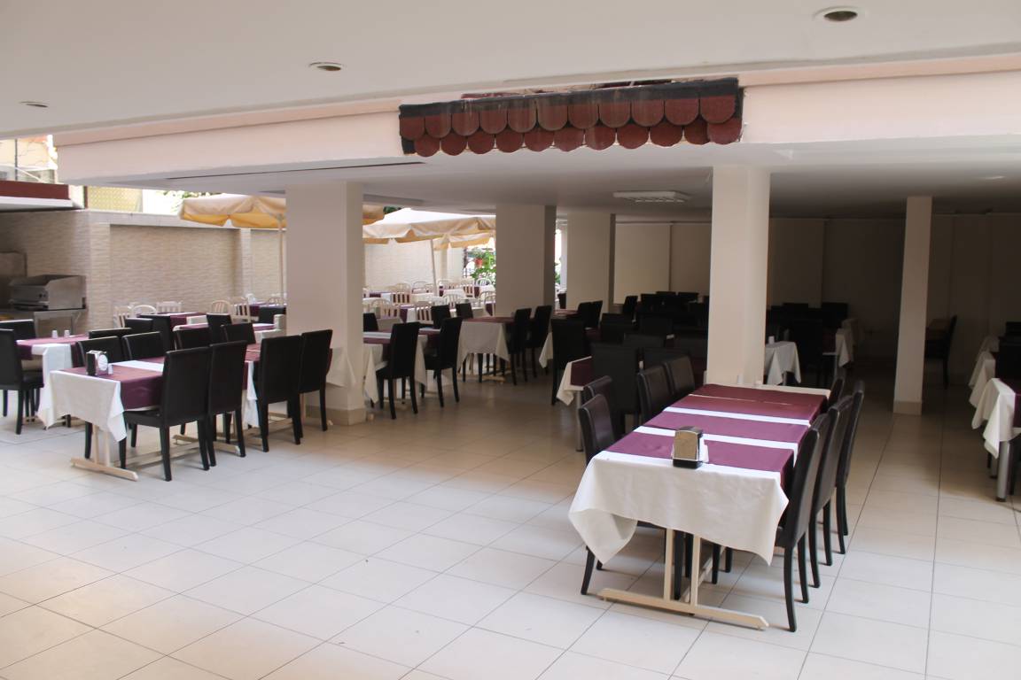 MAIN RESTAURANT