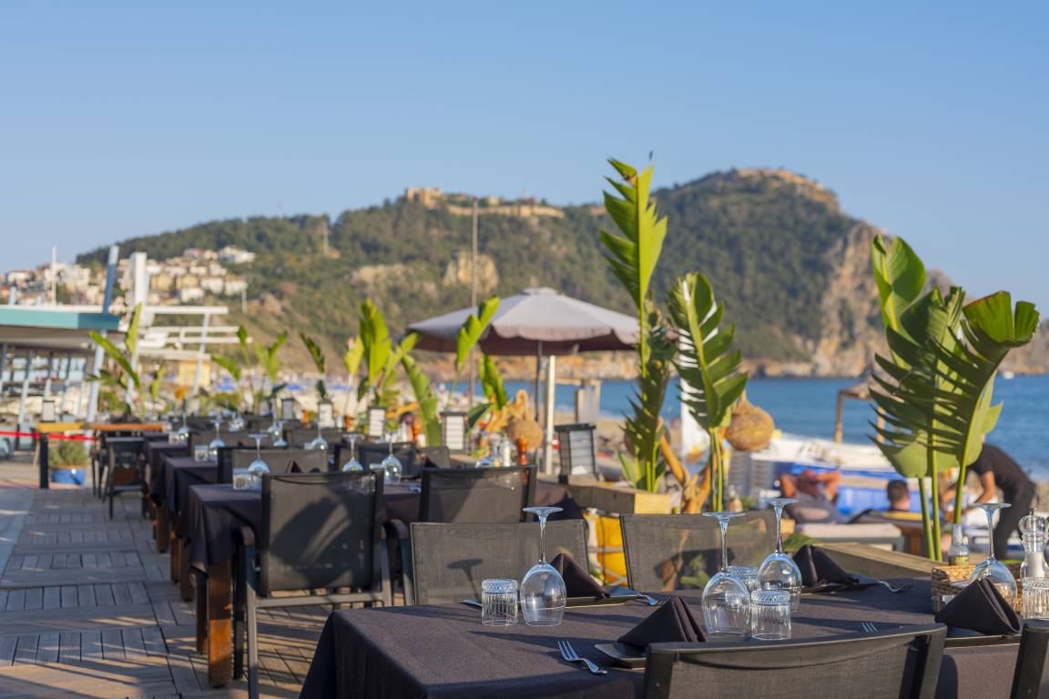 Blıss Restaurant Beach