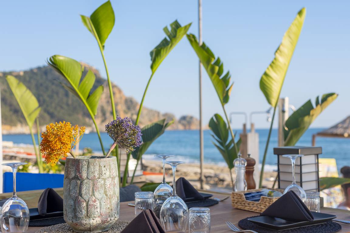 Blıss Restaurant Beach