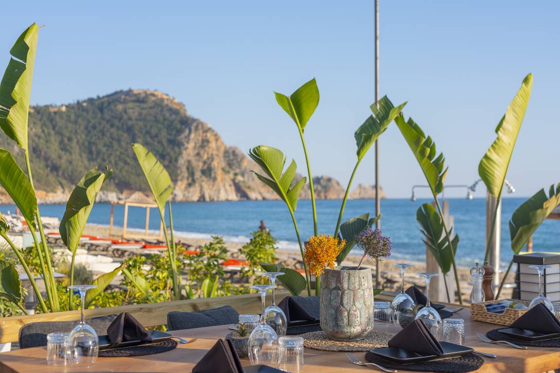 Blıss Restaurant Beach