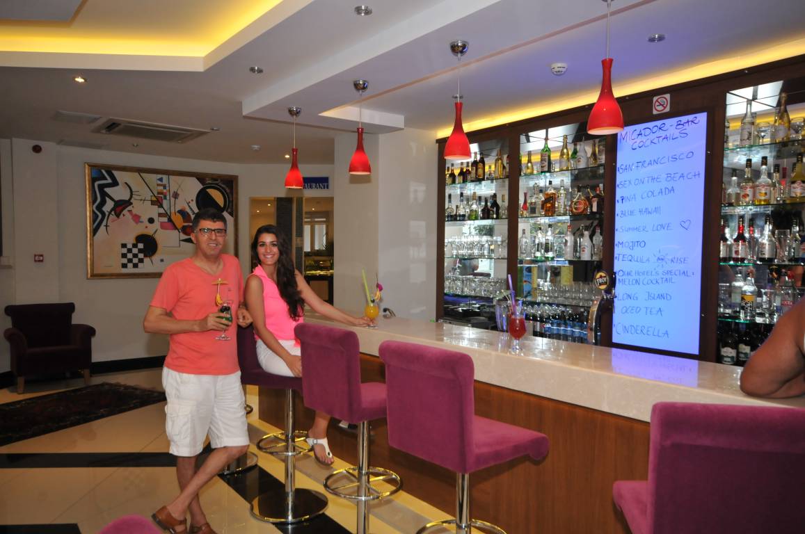 Otel Bar