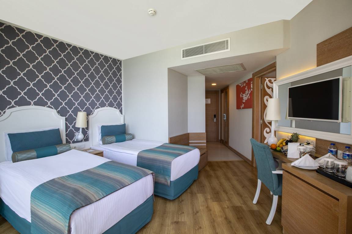 FAMILY SUITE ROOM