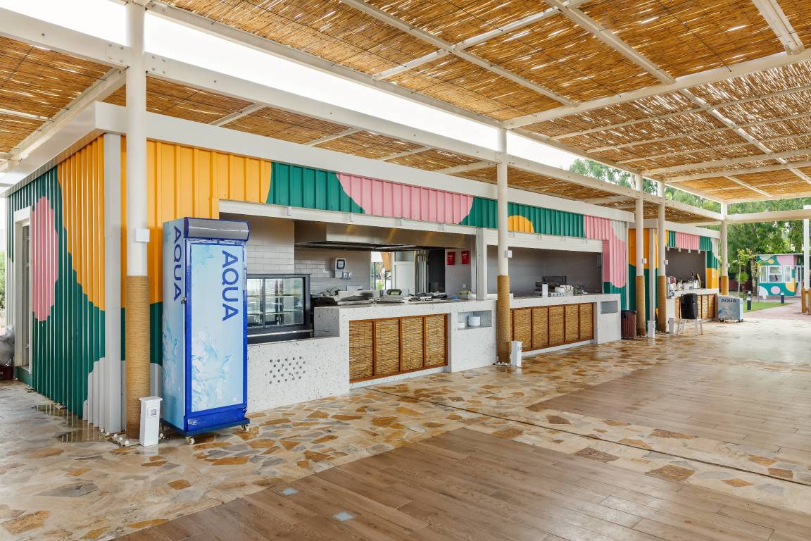 Beach Food Court Bar