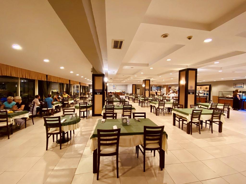 MAIN RESTAURANT